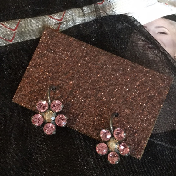 Sabika Jewelry - Sabika How Sweet daisy drop earrings